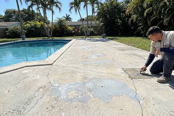 When Should You Repair Your Pool Deck in Orlando Instead of Replacing It?