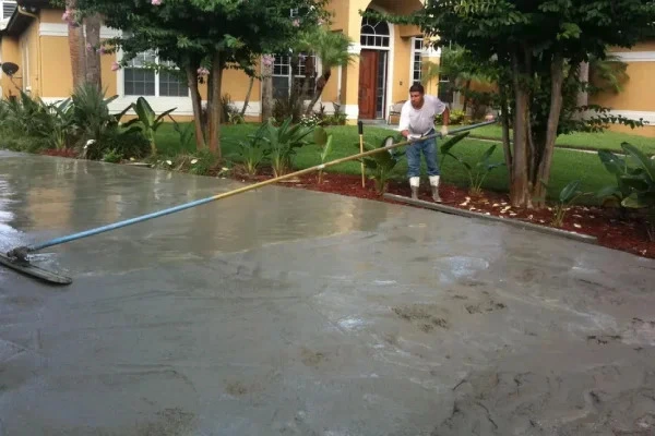 Choosing the Right Concrete Contractors in Orlando