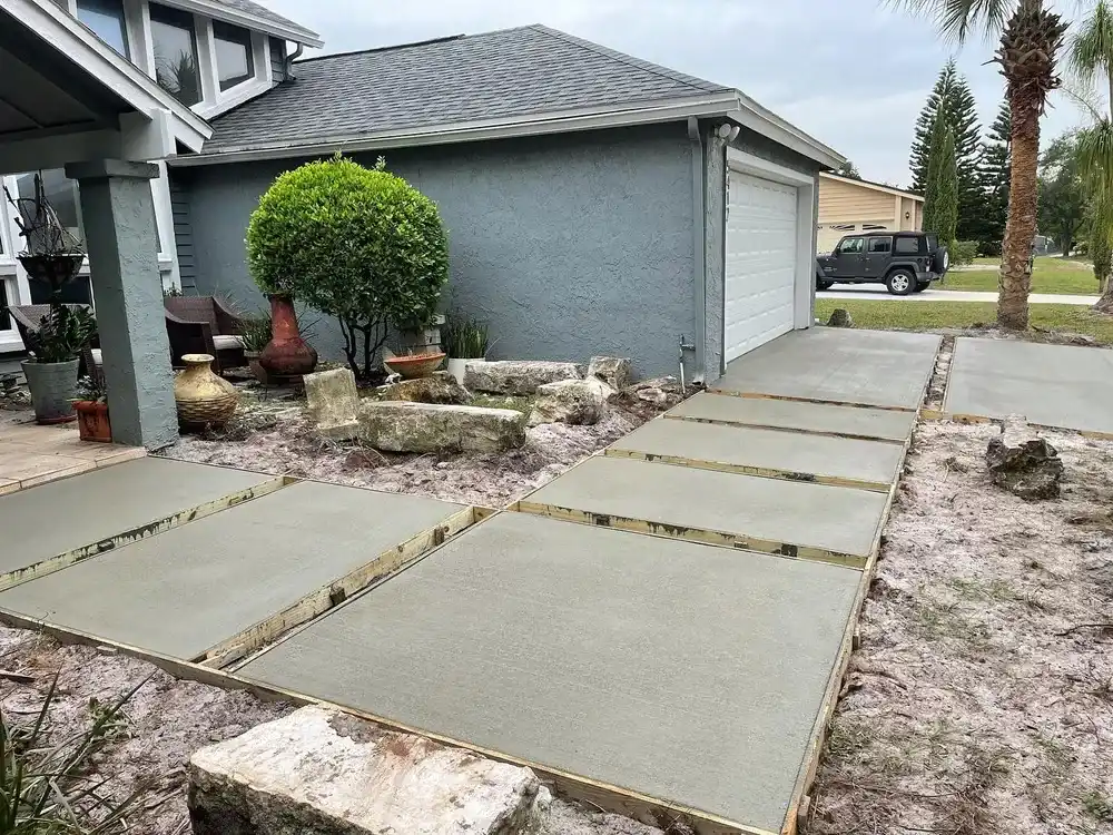 Gray-home-sidewalk-1000w