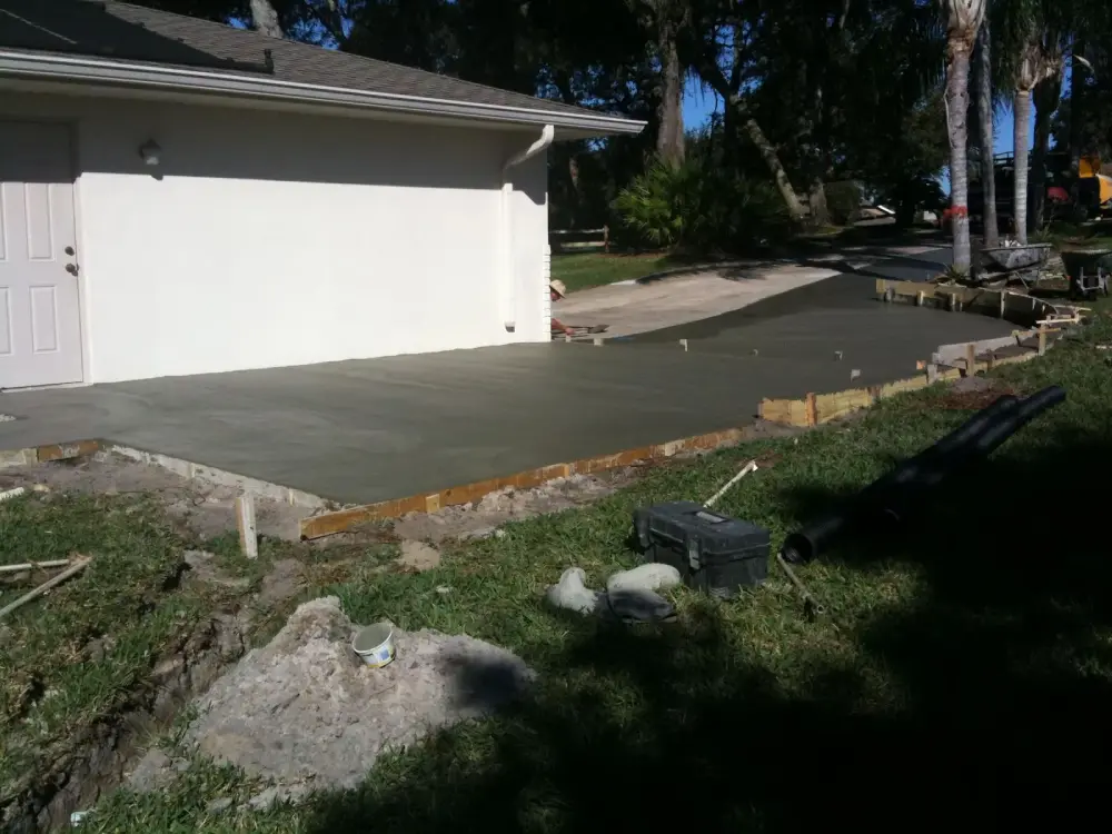 pouring-concrete-3-1200h1